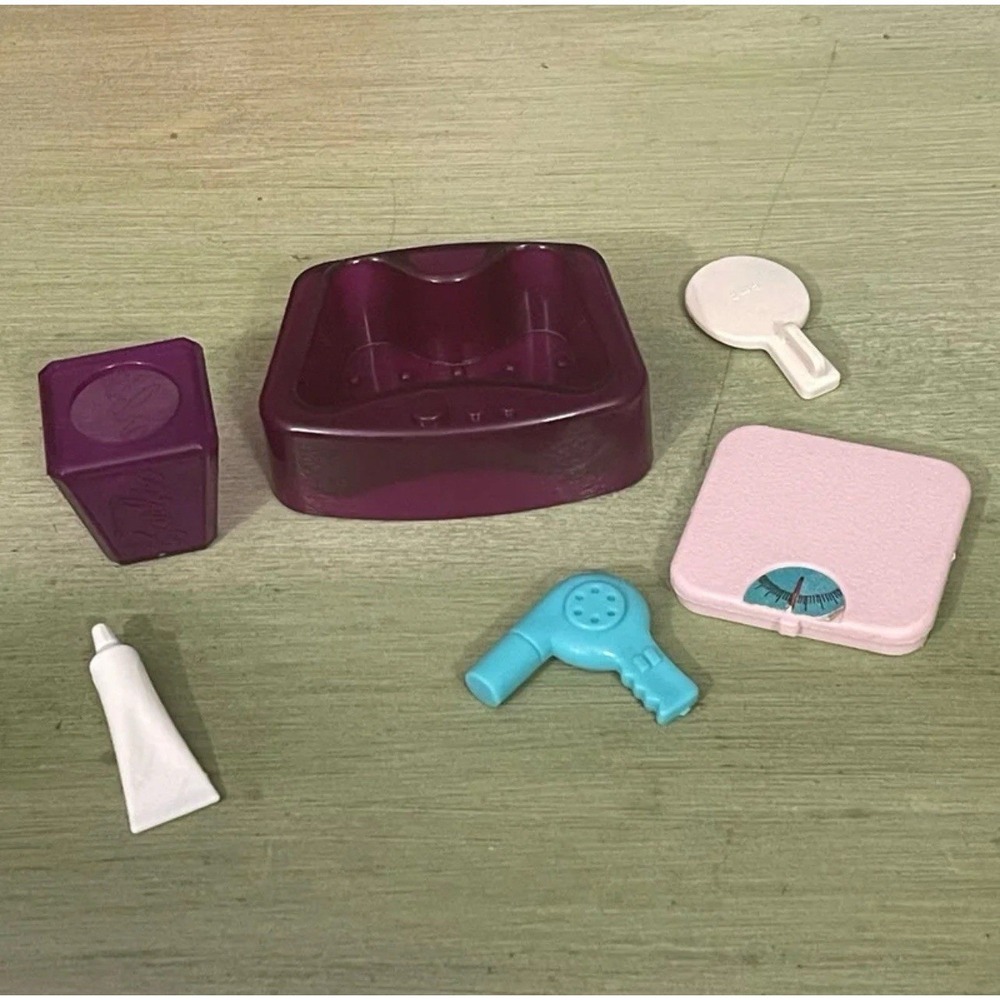 Barbie doll spa vanity bathroom accessories mirror, scale, diorama Lot